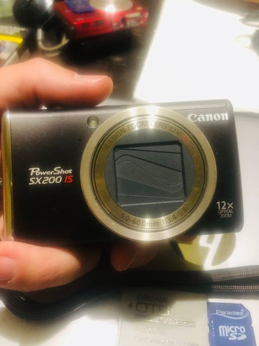 Camera foto Canon Powershot SX200 is 12.1mp, senzor CCD
