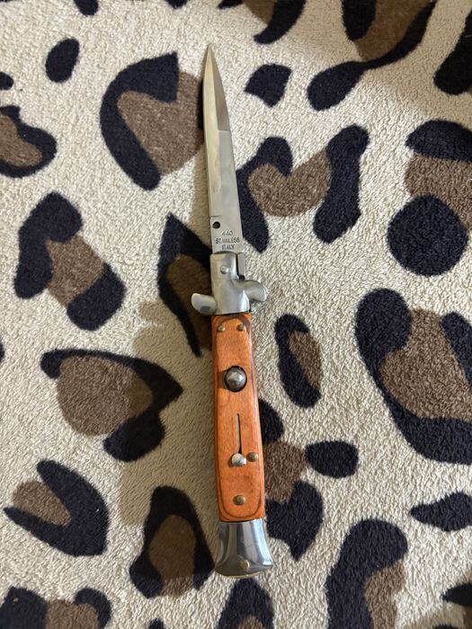 Briceag stiletto