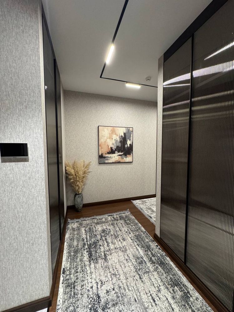СРОЧНО ПРОДАЁТСЯ 2ком квартира  ЖК "Nest one"  39-этаж Вид на парк