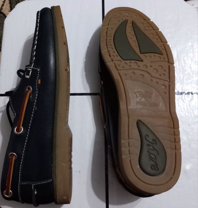 Vând pantofi piele 100% origine spania