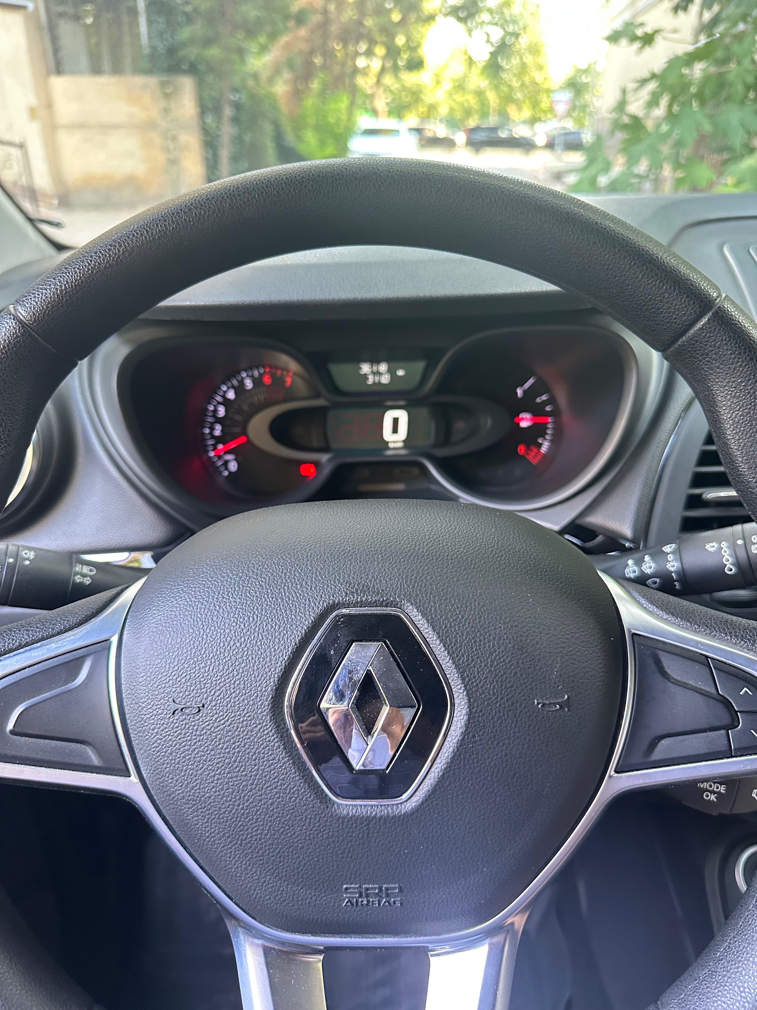 Renault Kaptur life 2022г.в. 1,6 атмосферный цепной мотор с пропаном