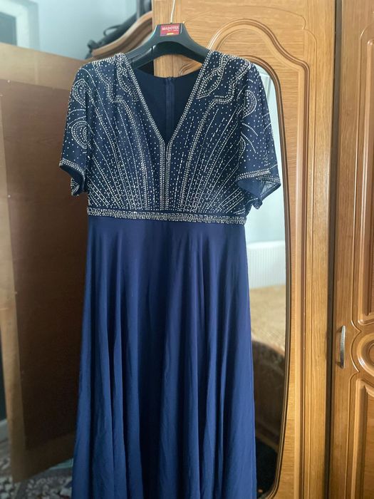 Rochie de seara cu pietre mici