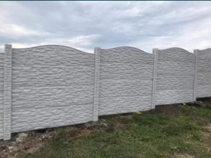 Gard din placi de beton