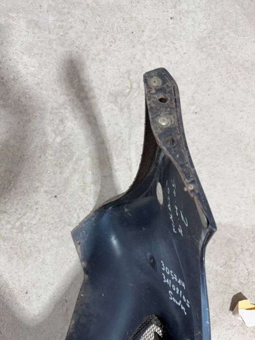 Bara fata Maserati Quattroporte 2003/2004/2005/2006/2007/2008