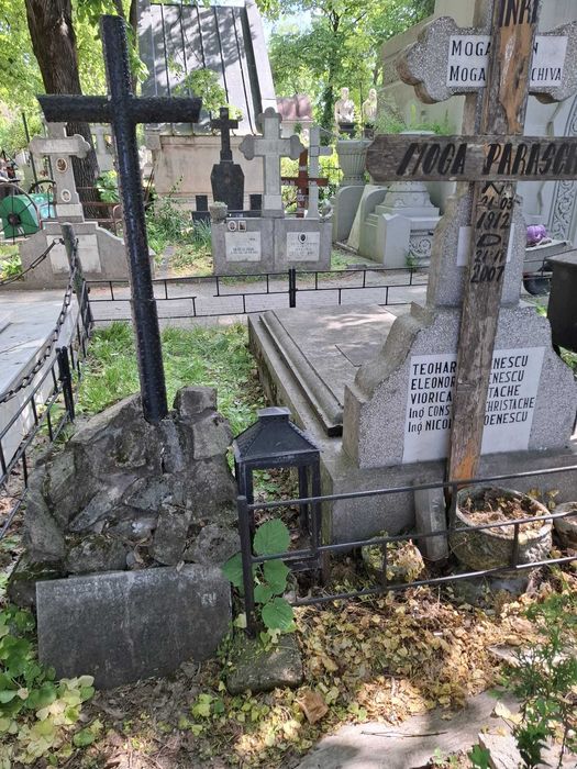 2 Locuri de veci cimitir Belu