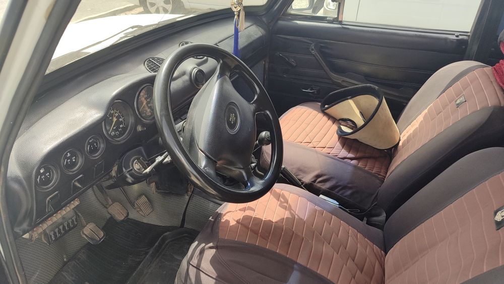 Ваз 21/06 сотилади. Холати яхши мотор янги қилинган.