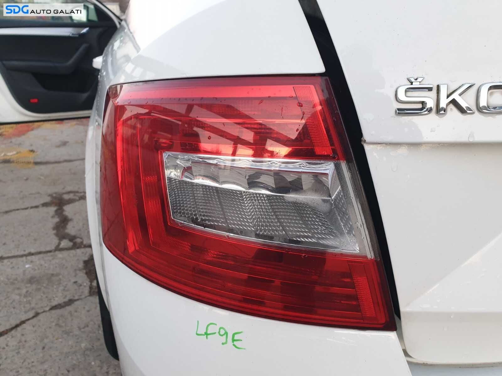 Stop Lampa Tripla Stanga Skoda Octavia 3 Hatchback Berlina Sedan 2013 - 2017 [C4369]