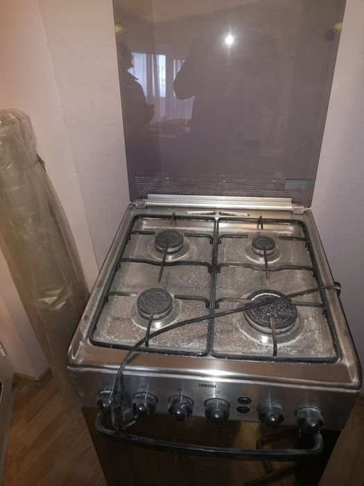 Aragaz Zanussi, in stare impecabila.