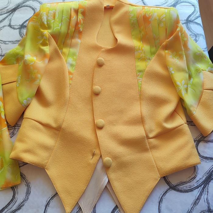 Дамски костюми 46 размер