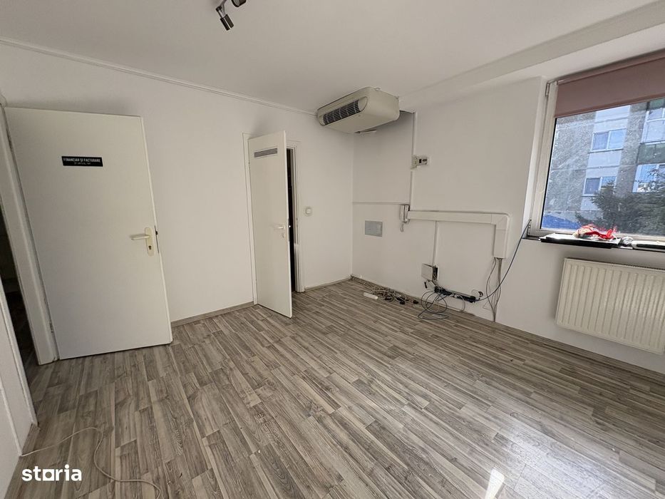 Birou ,str Vasile Conta ,zona Decebal