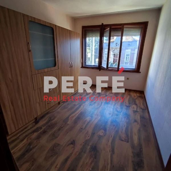 Продава се Тристаен апартамент в Бургас, Център - 80 кв.м за 3250 €/кв.м - Снимка #1