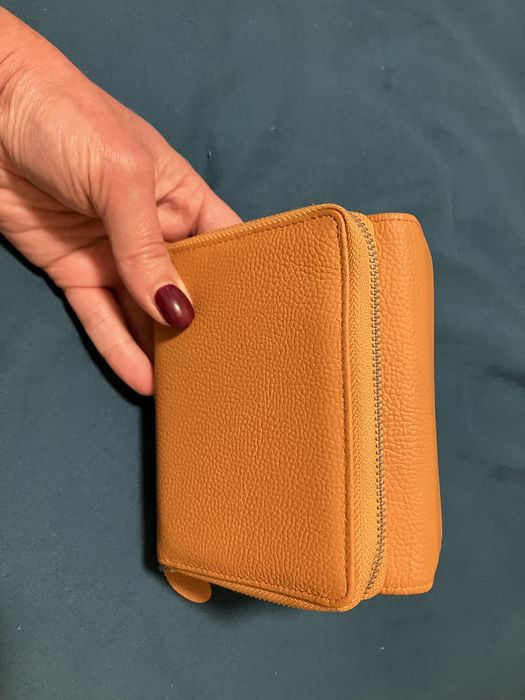 Ново дамско портмоне естествена кожа