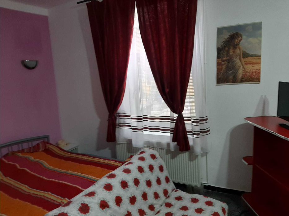 Inchiriez Apartament cu o cameră