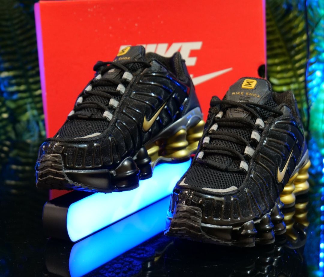Мъжки маратонки Nike Shox TL – Black & Gold