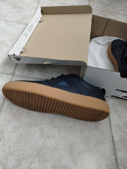 Маратонки Адидас