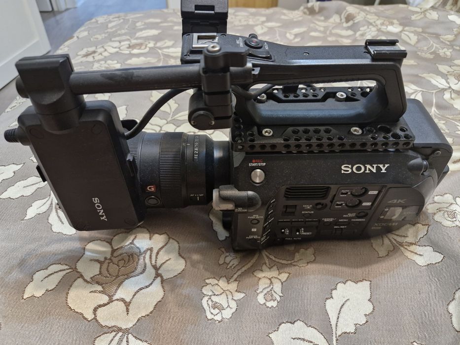 Продам видеокамеру Sony PXW-FS7 с объективами