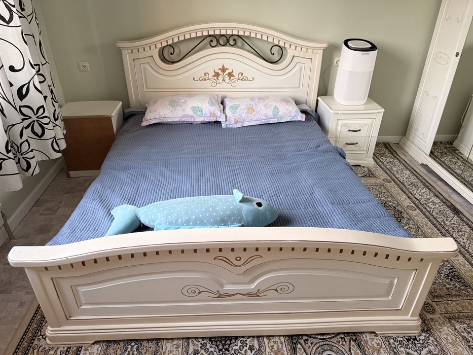 Продам спальную гарнитуру