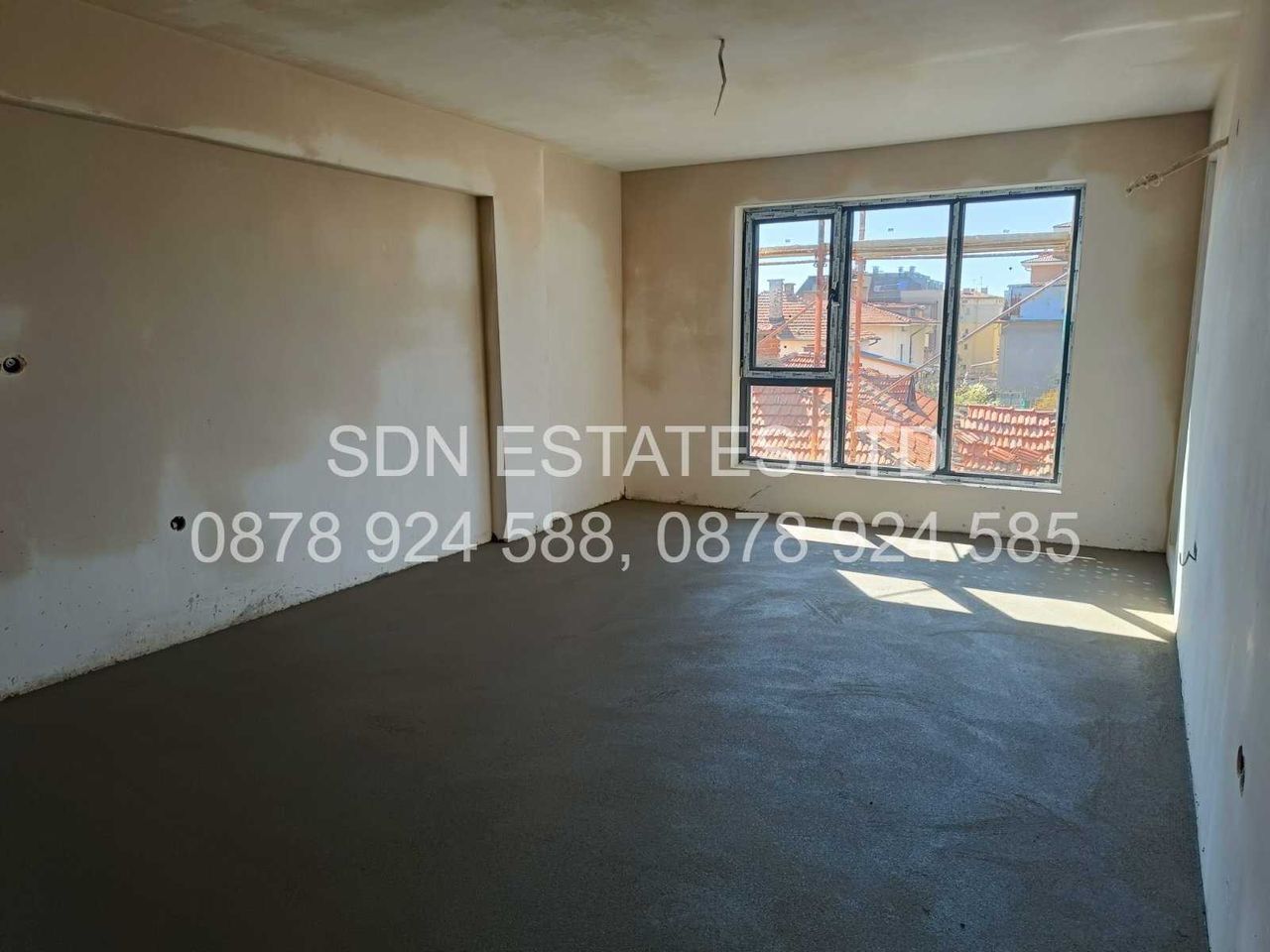 Продава се Тристаен апартамент в Казанлък - 125 кв.м за 1020 €/кв.м - Снимка #2