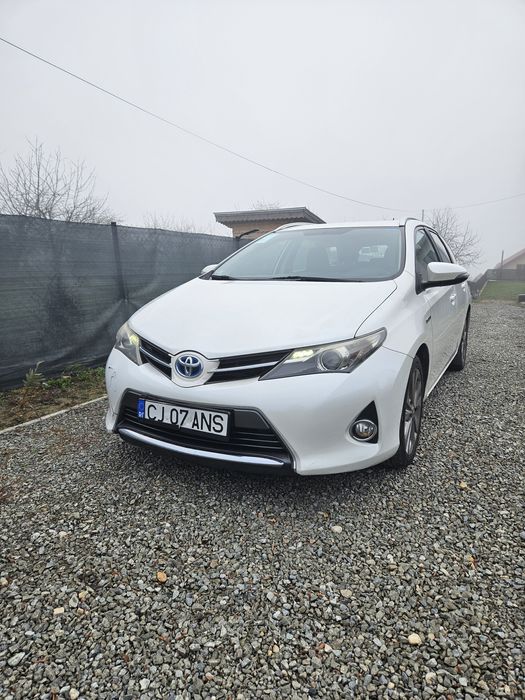 Toyota Auris Hybrid