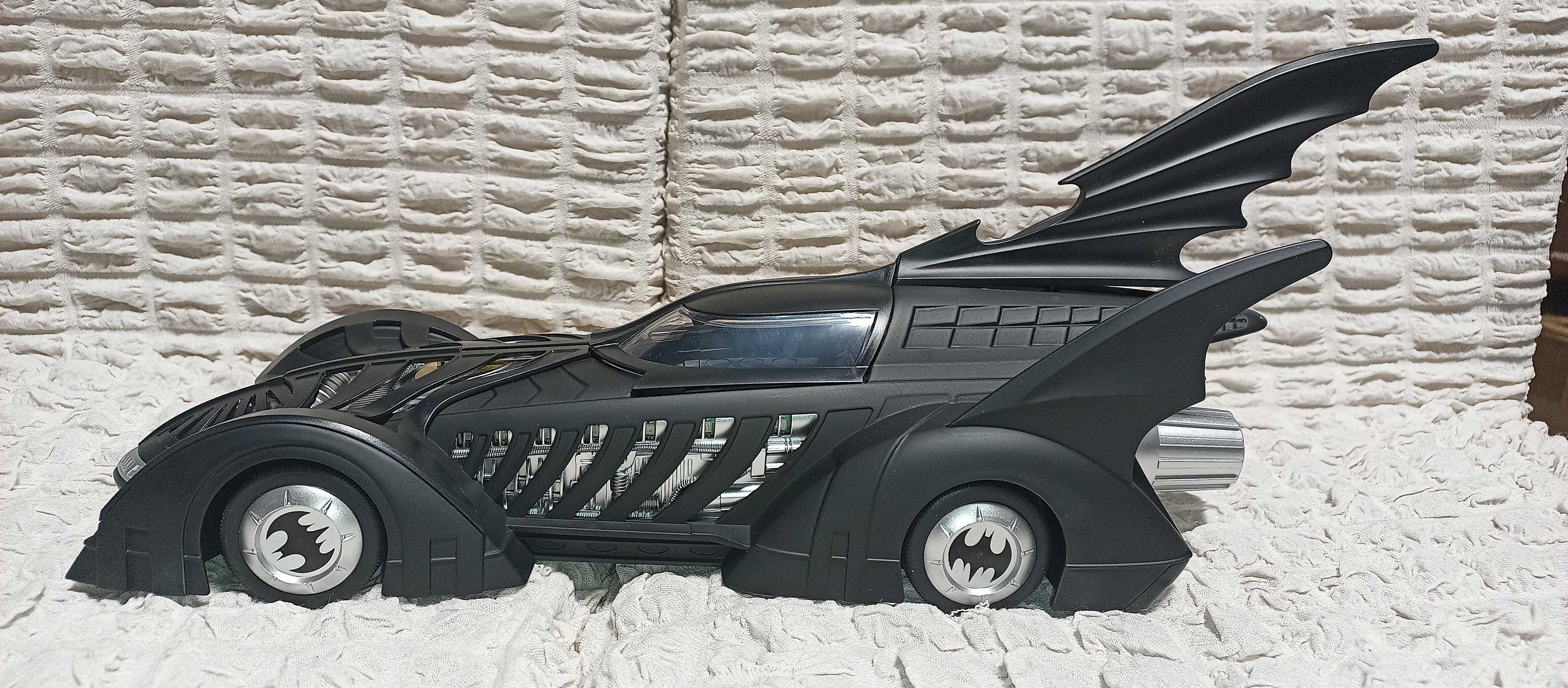 Метална кола Batmobile - мащаб 1:18