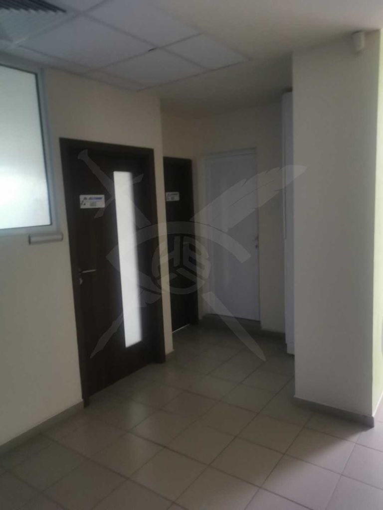 Продава се Магазин в Варна, Младост 1 - 812 кв.м за 1355 €/кв.м - Снимка #11