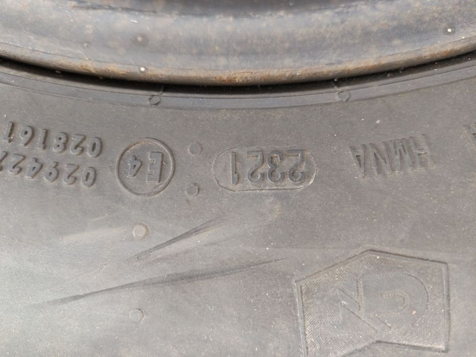 Vând 4 cauciucuri iarna 215/70 R 16 fabricație 2021