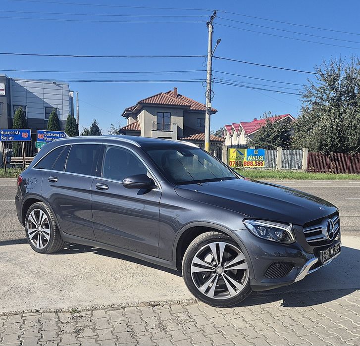 MERCEDES-BENZ GLC 220 CDI 4 Matic / Trapa Panoramica / Led / Navigație