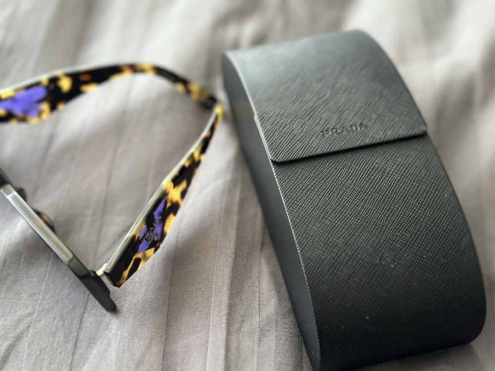 Оригинални слънчеви очила PRADA – като нови