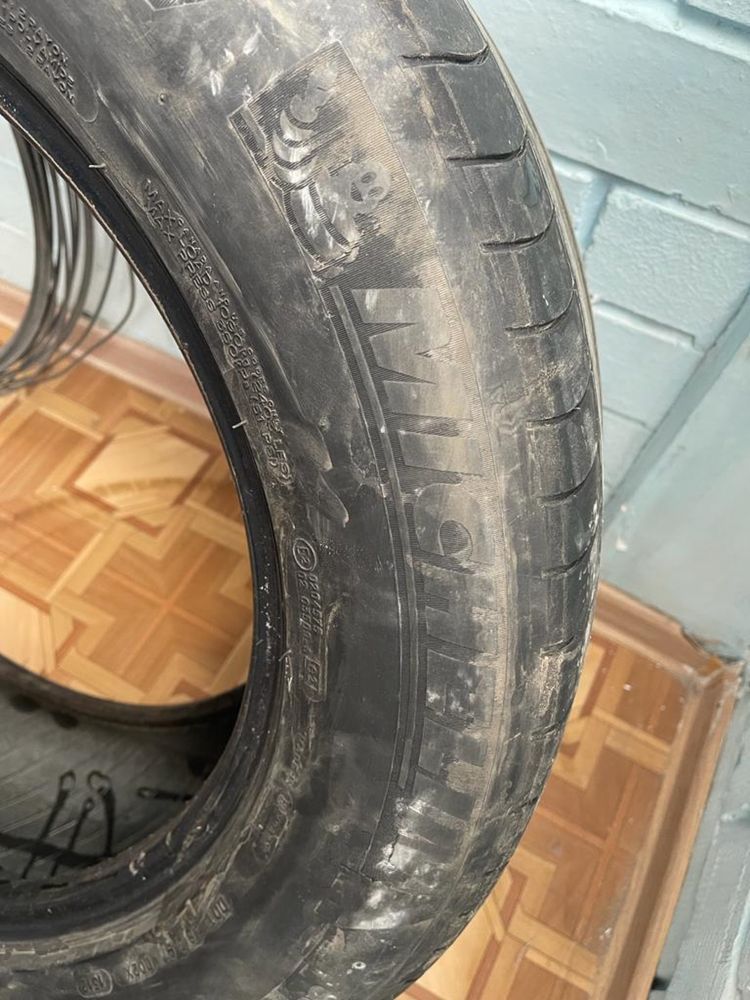 Продам шины 275/55 r19 Michelin