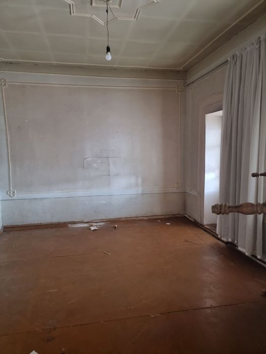 Феруза ,ТТЗ -2 м-в 6 сот 5 комн