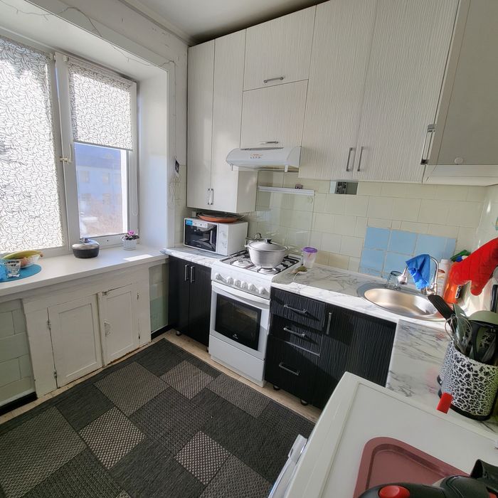 Продам 2 ух.комн кв район Тайги