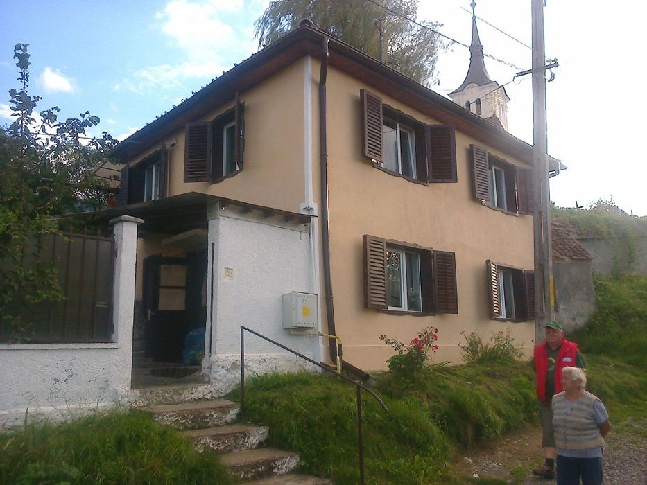 Jaluzele  și uși vintage
