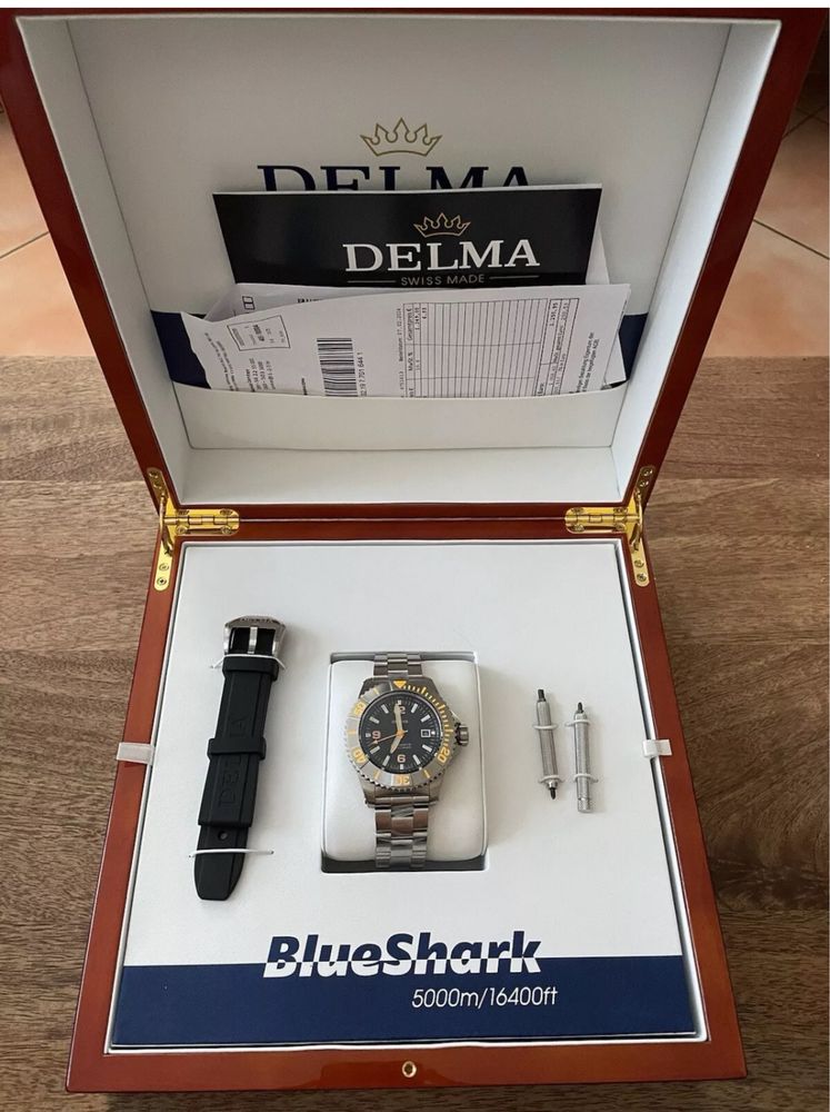 Delma Santiago Blue Shark lV 5000m/16’400ft Diver Swiss Automatic