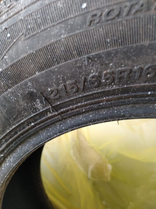 Продам резину  215 65 R16