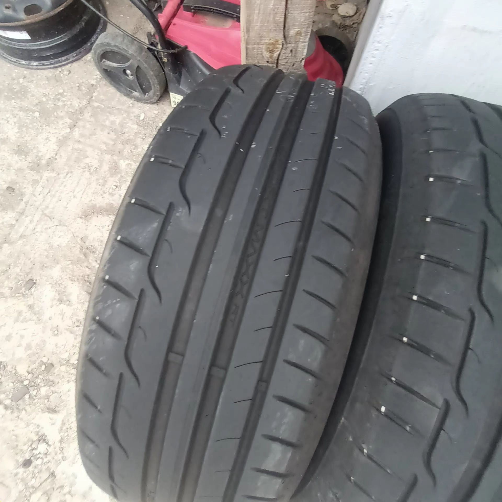 205 55 16 DUNLOP 4броя летни