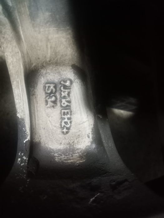 Vând jante originale BMW cu cauciucuri de vara