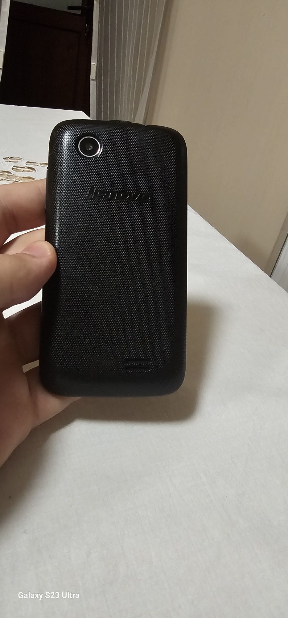 Телефон  Lenovo.