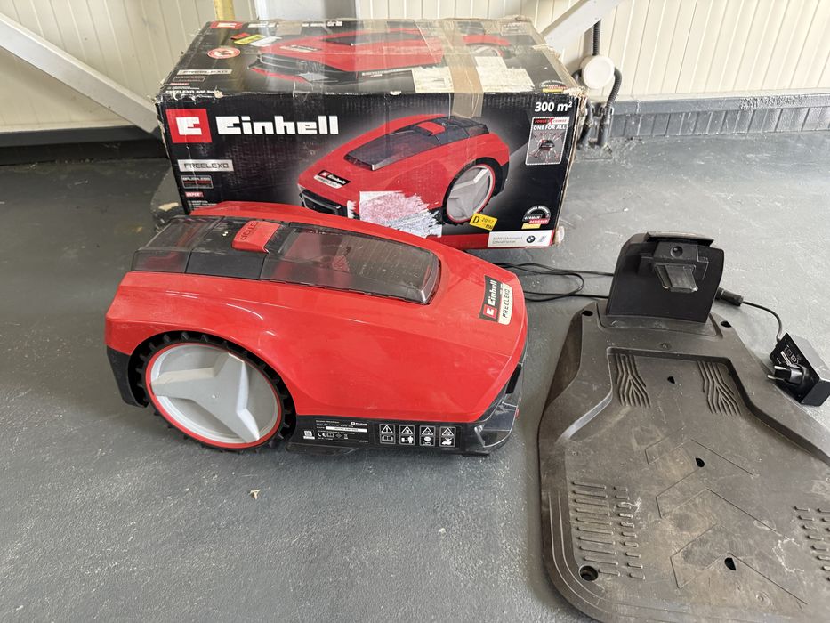 Robot de tuns iarba Einhell FREELEXO 300 Solo Power X-Change