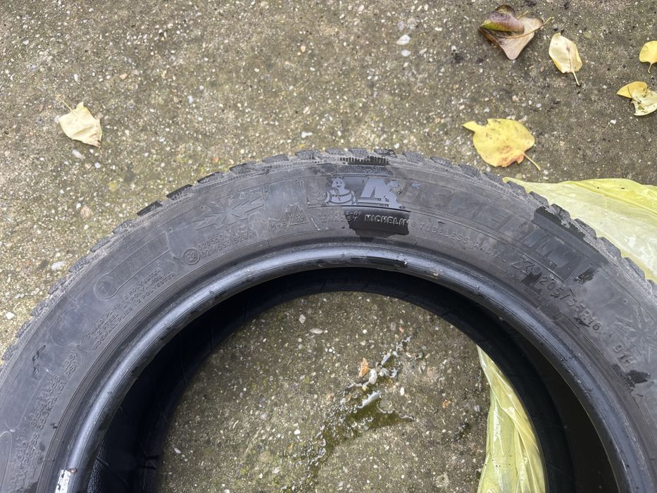 4 anvelope iarna Michelin 205 55 r16