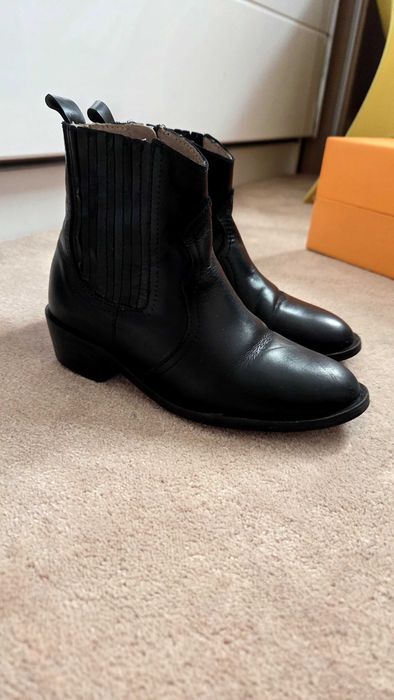 ZARA Естествена кожа N 29