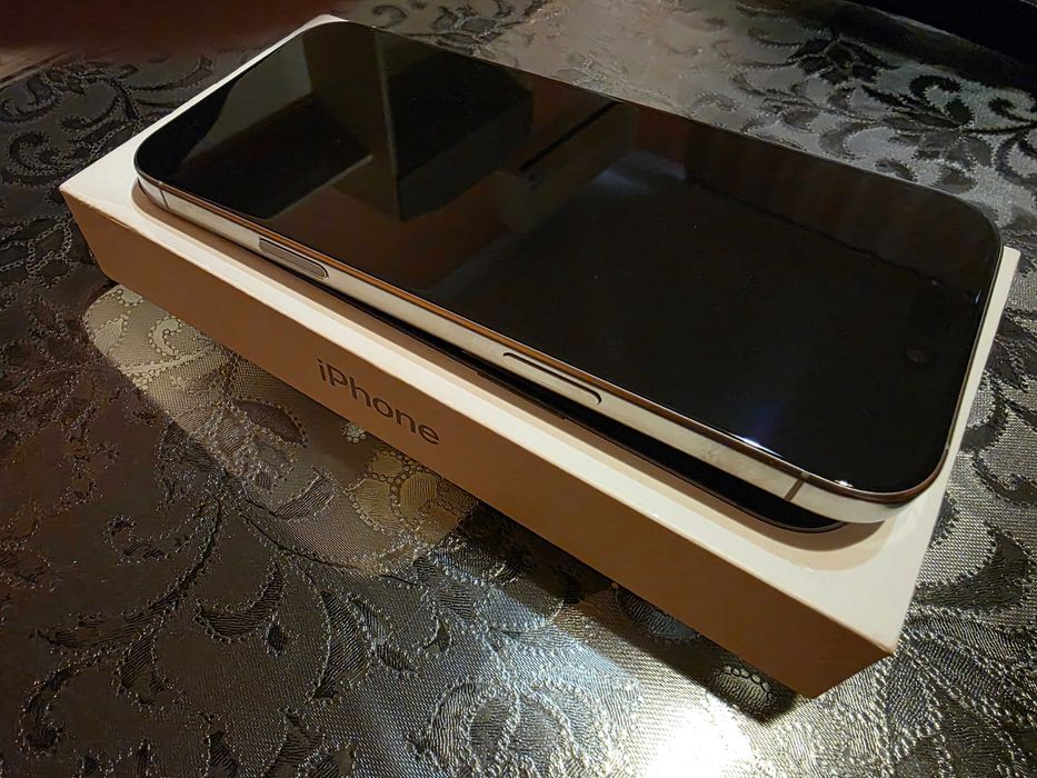 iPhone 16 Pro Max 256GB White