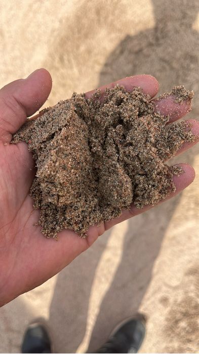 Доставляем Песок Отсев Сникерс Щебень Глина звоните!