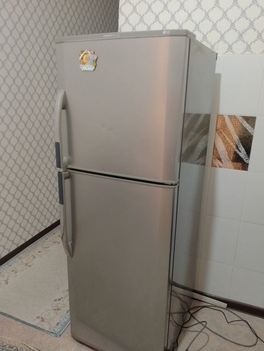 холодильник LG ,