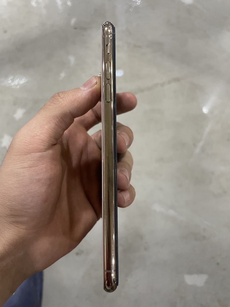 Iphone xs max srochno sotiladi umuman aybi yuq
