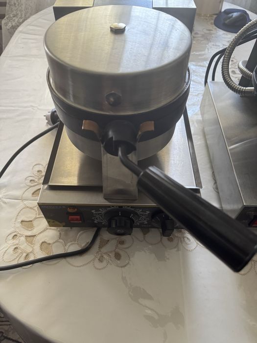 Вафельница профессиональная