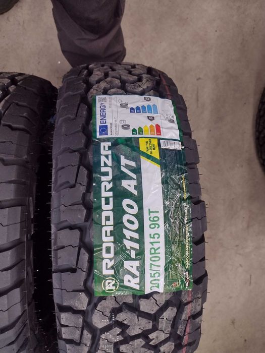 4бр.гуми всесезонни Roadcruza  205 70 15 RA1100 dot4824 цената е за бр