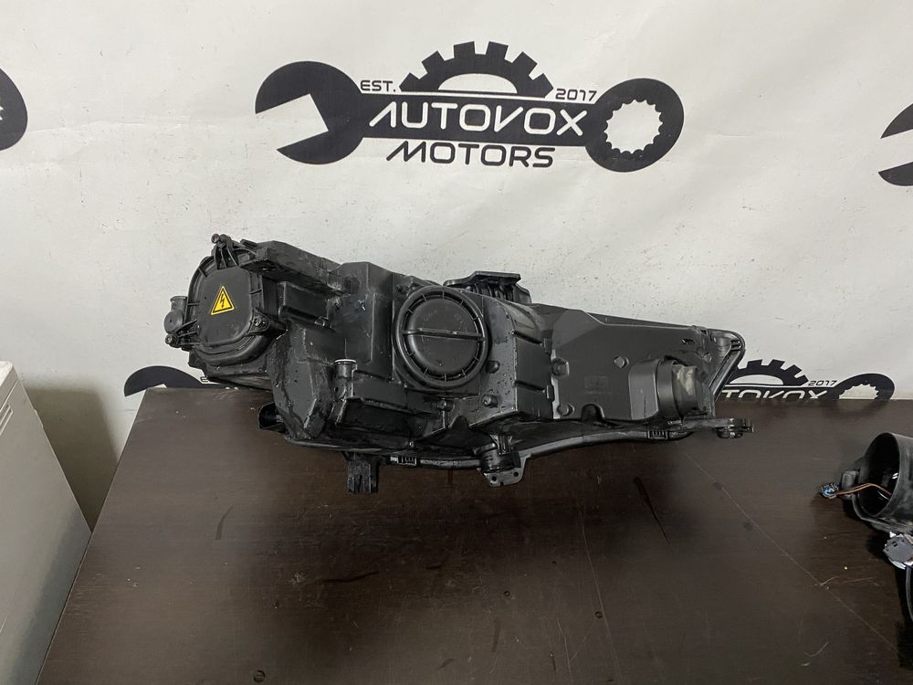 Far stanga bixenon si led Audi A4 B9 an 2016-2019