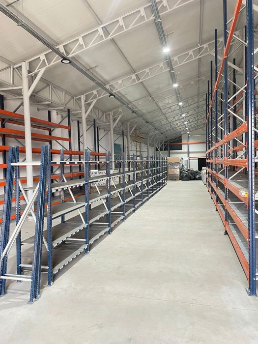 Rafturi metalice cu polita