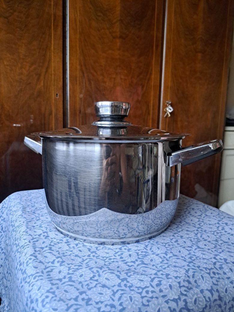 Кастрюля для варки BergHOFF