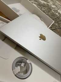 MacBook Air 13 M2 256GB